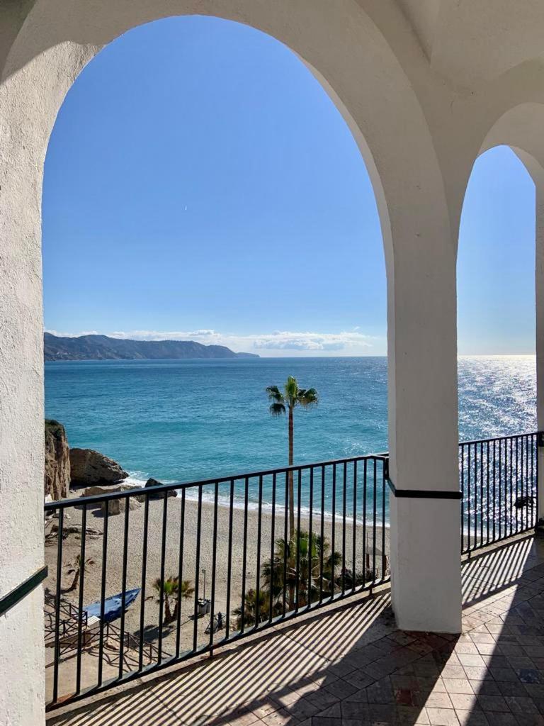 Luxury Sea View 2 Bedroom Apartment By Maison Jaken 内尔哈 外观 照片